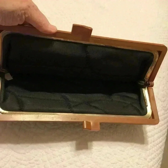 1970s vintage brown leather patchwork clutch.  Made in Hong Kong. - Picture 11 of 11